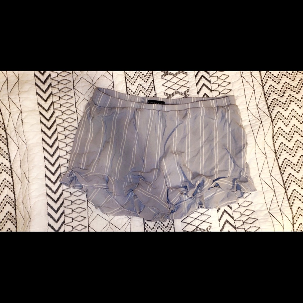 Kendall and Kylie flows shorts!